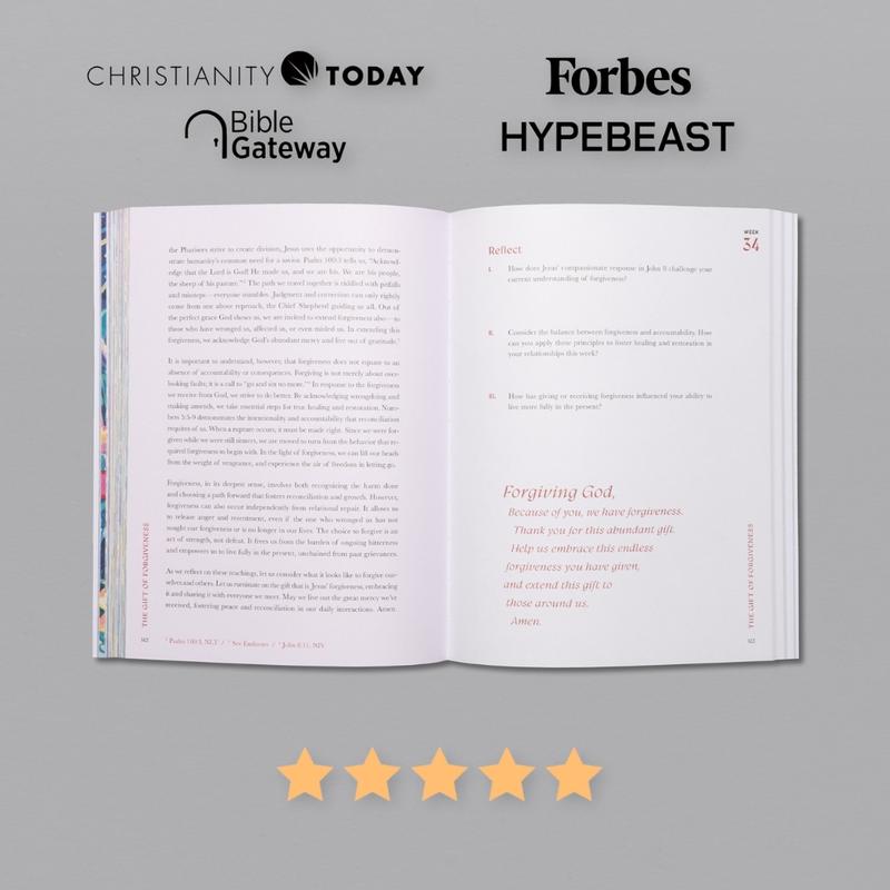 A Beautiful Year in the Bible: A 52-Week Devotional for Women (Softcover)